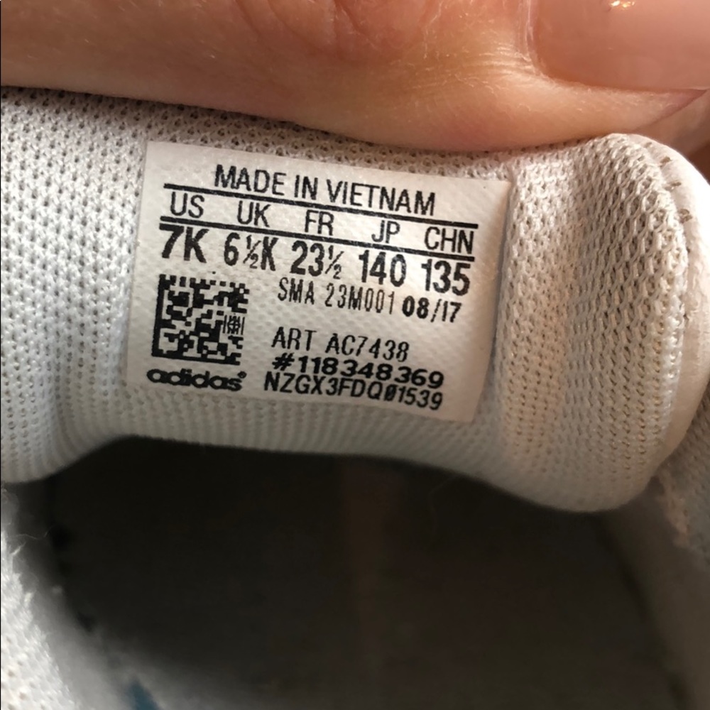 Adidas - Picture 5 of 5